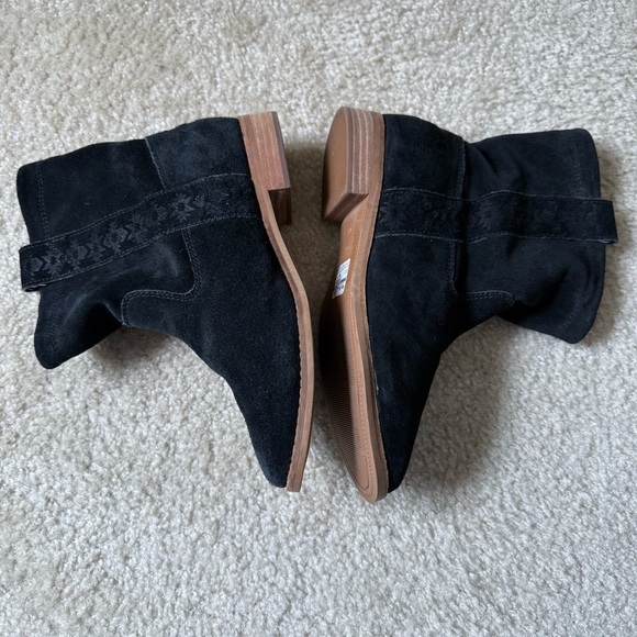 TOMS Laurel Black Suede Ankle Booties size 7.5 - Picture 6 of 9